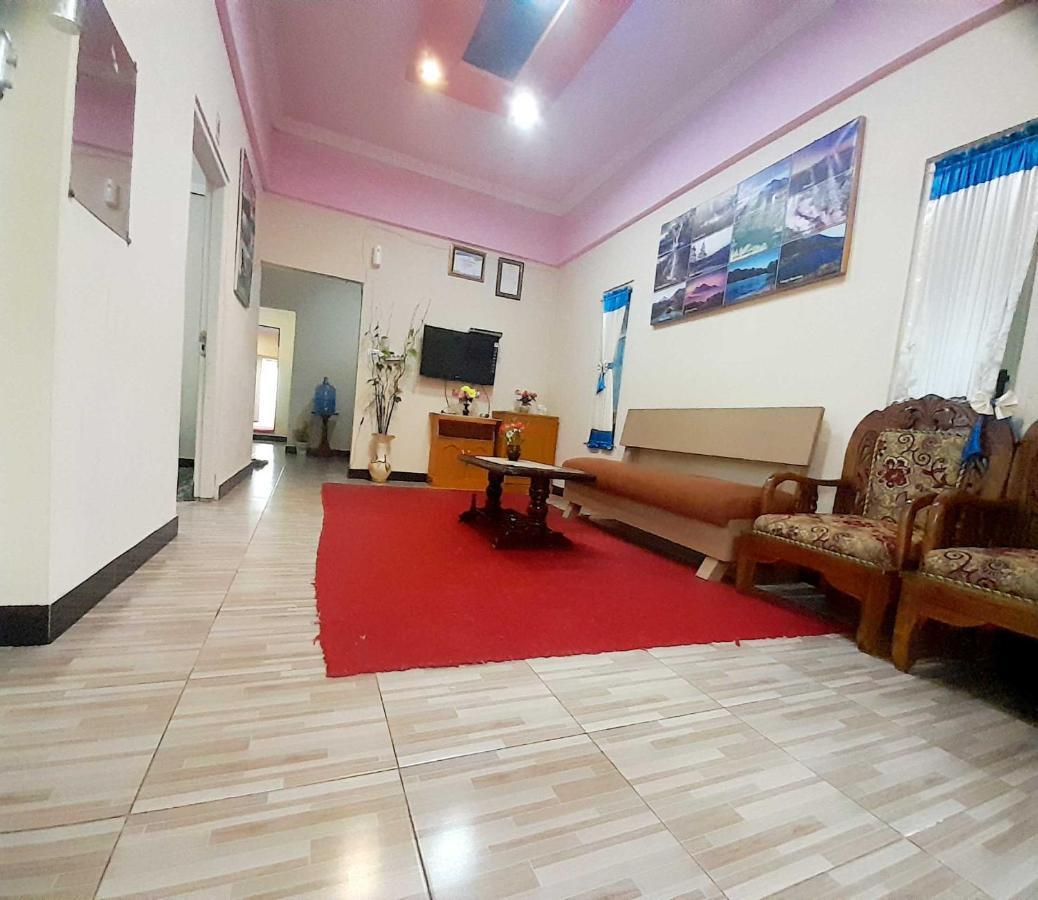 Hotel Shinta Syariah Dieng Redpartner