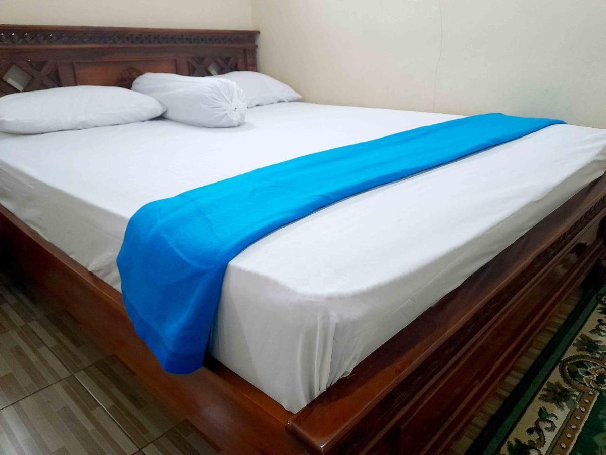 Shinta Syariah Dieng Redpartner Hotel *